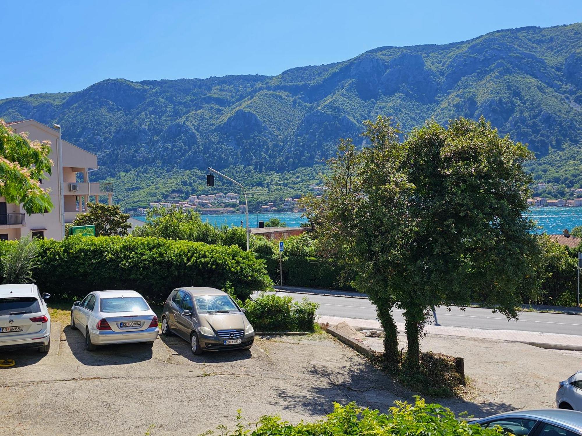 Apartment Luka Kotor Exterior photo